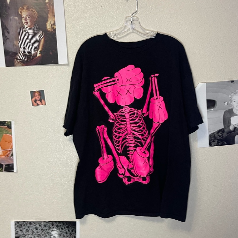 Kaws 2xl T shirt.
